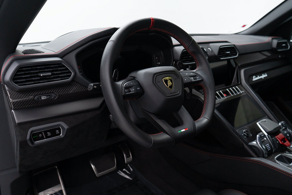 Used 2024 Lamborghini Urus Performante AWD/4WD image 14