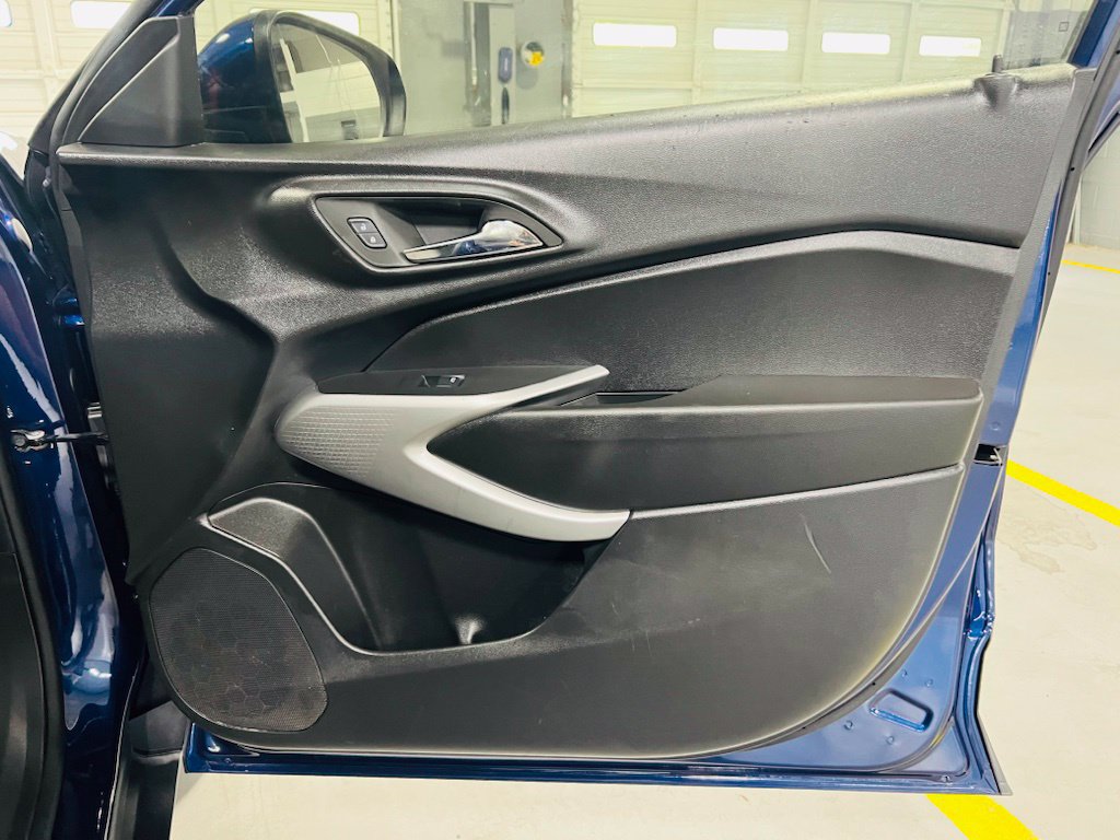 Used 2024 Chevrolet Trax LS w/ LS Convenience Package FWD image 30