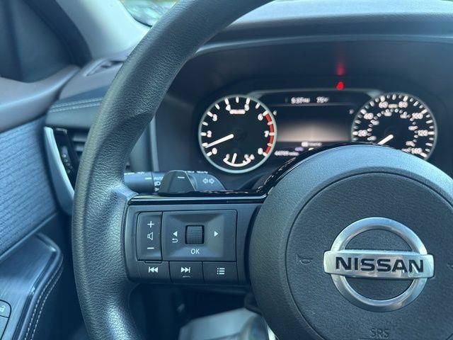 Used 2021 Nissan Rogue SV AWD/4WD image 27