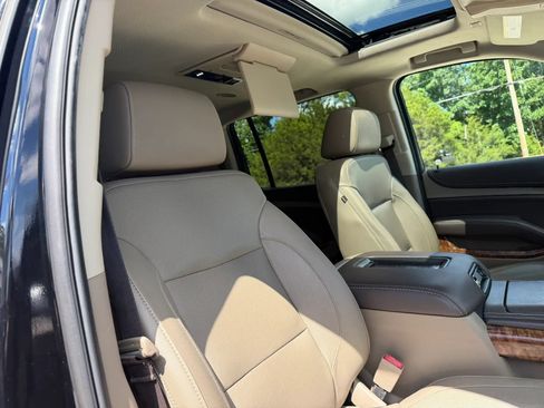 Used 2020 Chevrolet Suburban Premier AWD/4WD image 55