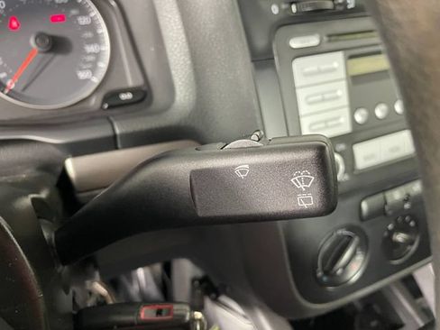 Used 2007 Volkswagen Rabbit 2-Door FWD image 10