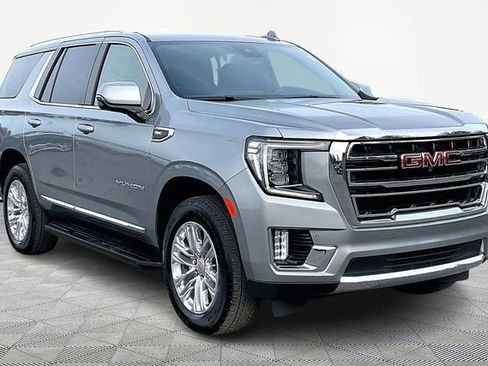 Used 2024 GMC Yukon SLT w/ SLT Luxury Package image 1