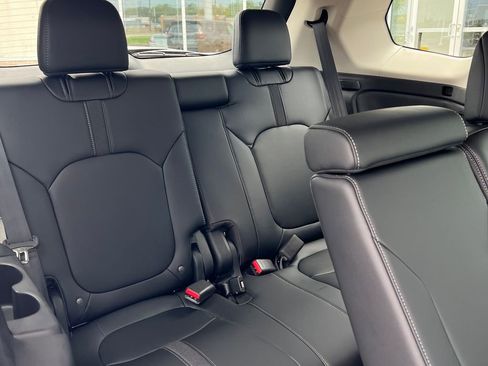 New 2025 Honda Pilot EX-L image 10