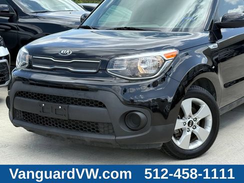 Used 2017 Kia Soul FWD image 2