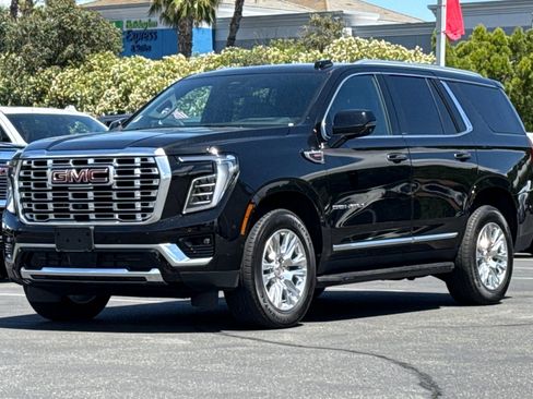 Used 2025 GMC Yukon Denali AWD/4WD image 9