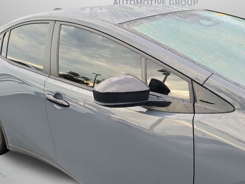 Used 2026 Toyota Prius Plug-In Hybrid FWD image 16