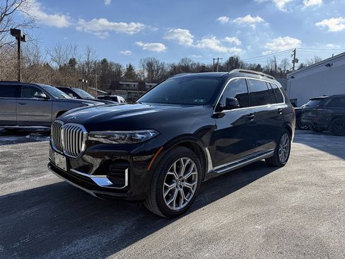 Used 2020 BMW X7 xDrive40i w/ Luxury Seating Package image 3