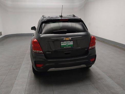 Used 2019 Chevrolet Trax LT w/ LT Convenience Package image 6