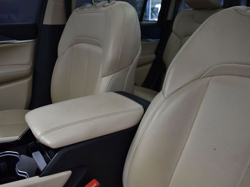 Used 2022 Jeep Grand Cherokee Limited image 14