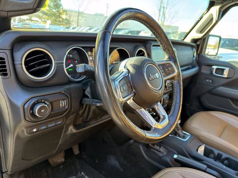 Used 2023 Jeep Wrangler Unlimited Sahara w/ Cold Weather Group image 11