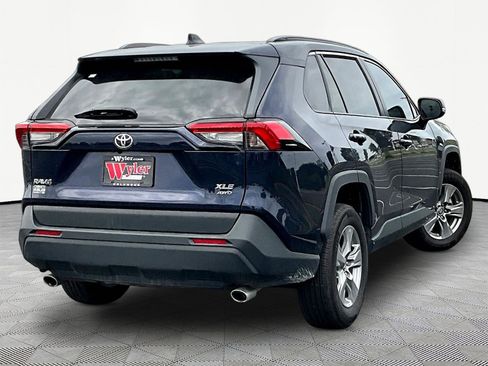 Used 2025 Toyota RAV4 XLE AWD/4WD image 6