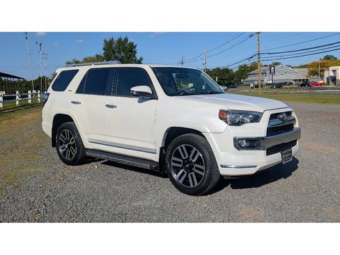Used 2017 Toyota 4Runner Limited image 3