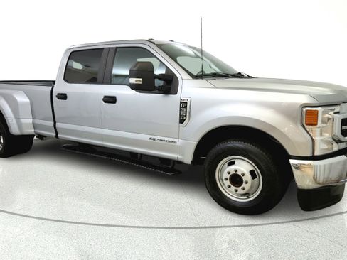 Used 2022 Ford F350 XL w/ STX Appearance Package RWD image 6