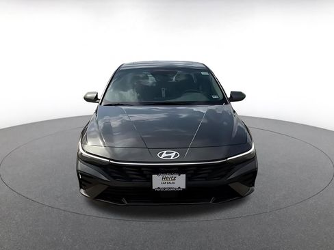 Used 2025 Hyundai Elantra SEL image 4