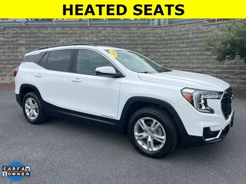 Used 2023 GMC Terrain SLE w/ Driver Convenience Package image 1