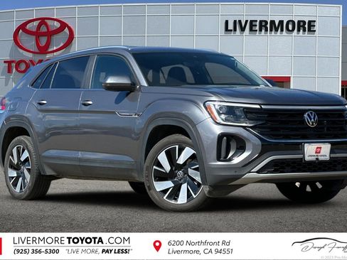 Used 2024 Volkswagen Atlas Cross Sport SE AWD/4WD image 1