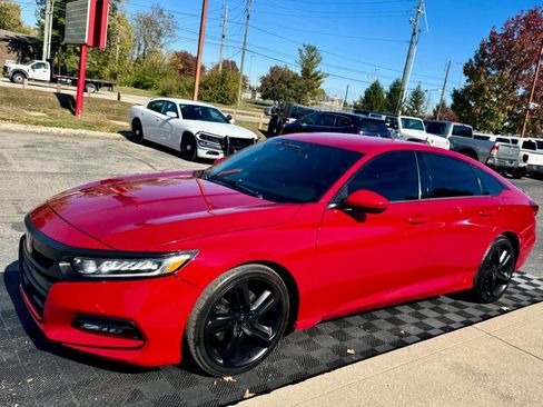 Used 2018 Honda Accord Sport image 7