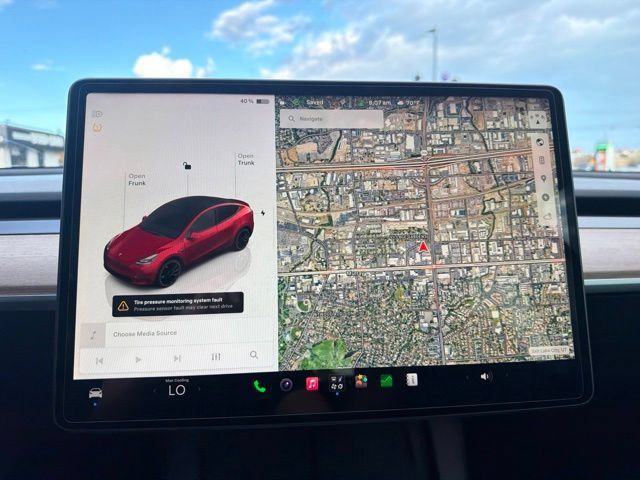 Used 2022 Tesla Model Y Performance AWD/4WD image 25