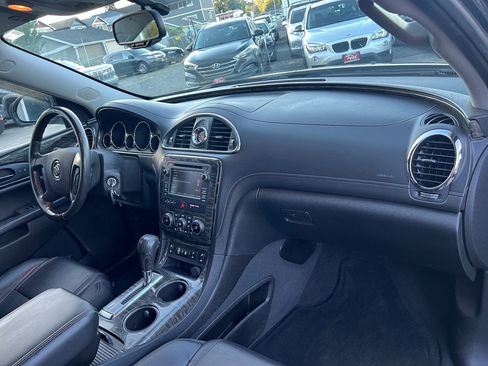 Used 2014 Buick Enclave Leather AWD/4WD image 18