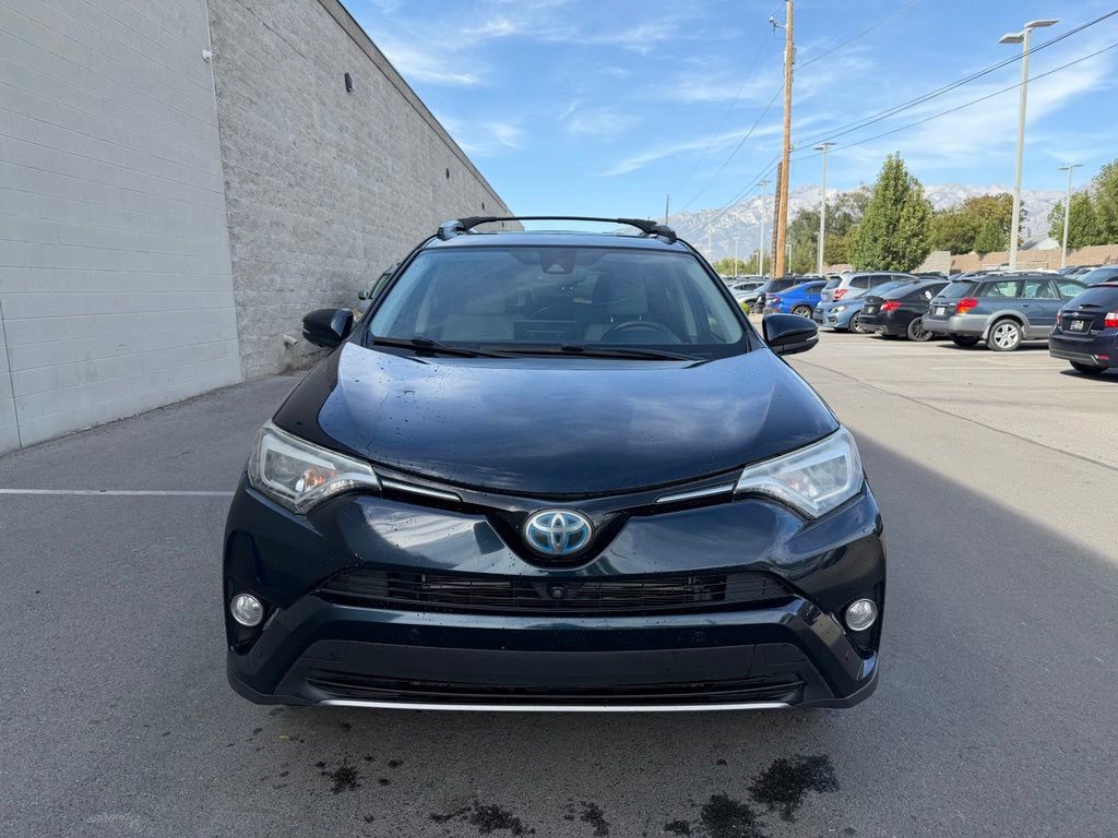 Used 2017 Toyota RAV4 Limited w/ Advanced Technology Package AWD/4WD image 5