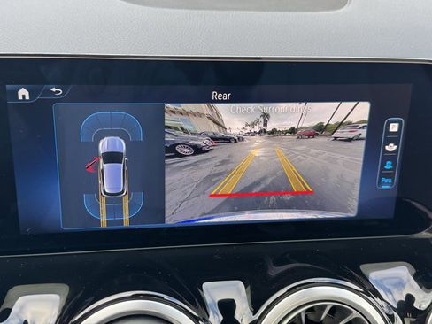 Used 2025 Mercedes-Benz GLA 250 image 21