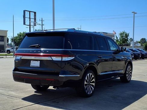 Certified 2023 Lincoln Navigator L Reserve RWD image 2