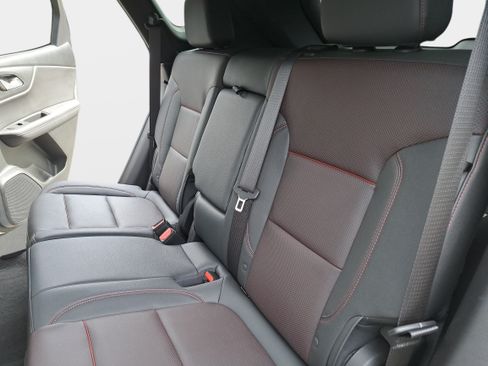 Used 2023 Chevrolet Blazer RS w/ Enhanced Convenience Package FWD image 14