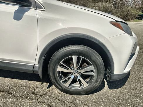Used 2016 Toyota RAV4 XLE image 21