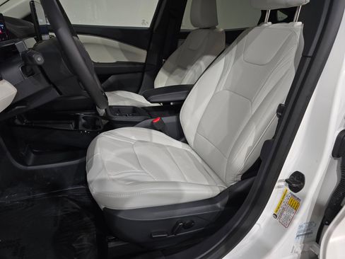New 2025 Ford Mustang Mach-E Premium image 18