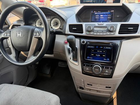 Used 2016 Honda Odyssey SE image 13