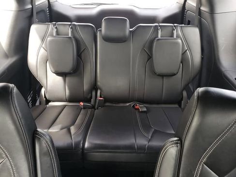 Used 2025 Chrysler Pacifica Select FWD image 15