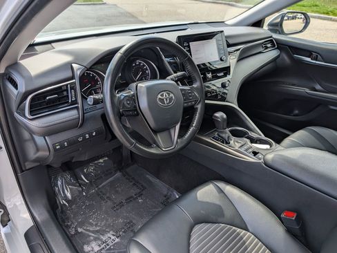 Used 2023 Toyota Camry SE w/ Cold Weather Package AWD/4WD image 11