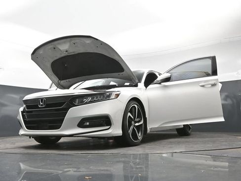 Used 2018 Honda Accord Sport image 36