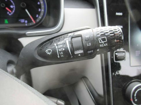 Used 2023 Hyundai Tucson SE image 25