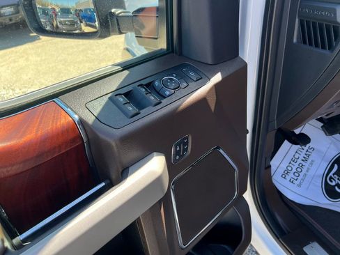 Used 2022 Ford F350 King Ranch image 13
