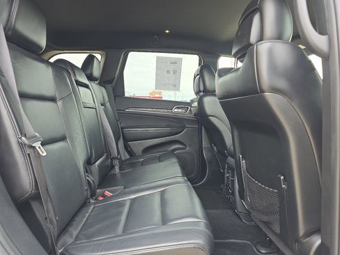 Used 2019 Jeep Grand Cherokee Limited image 24
