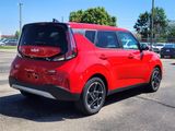 Used 2023 Kia Soul EX image 4