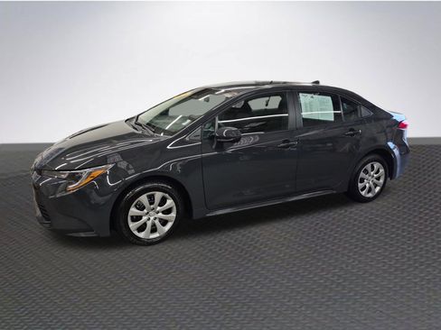 Used 2026 Toyota Corolla LE FWD image 2