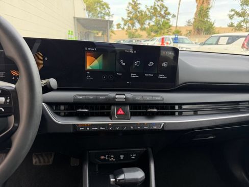 Used 2026 Kia K4 FWD image 17