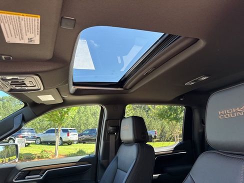 New 2025 Chevrolet Silverado 1500 High Country image 33