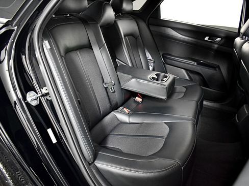 Used 2023 Kia K5 GT-Line image 41