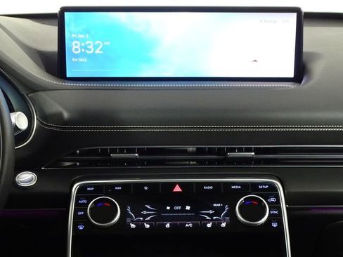 Used 2024 Genesis GV80 3.5T w/ Prestige Package image 36