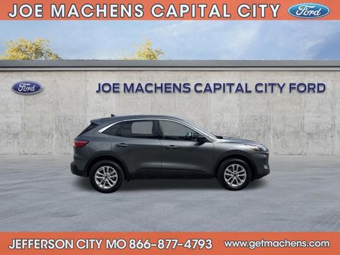 Certified 2022 Ford Escape SE image 4