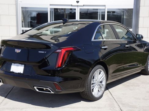 Used 2021 Cadillac CT4 Premium Luxury image 5