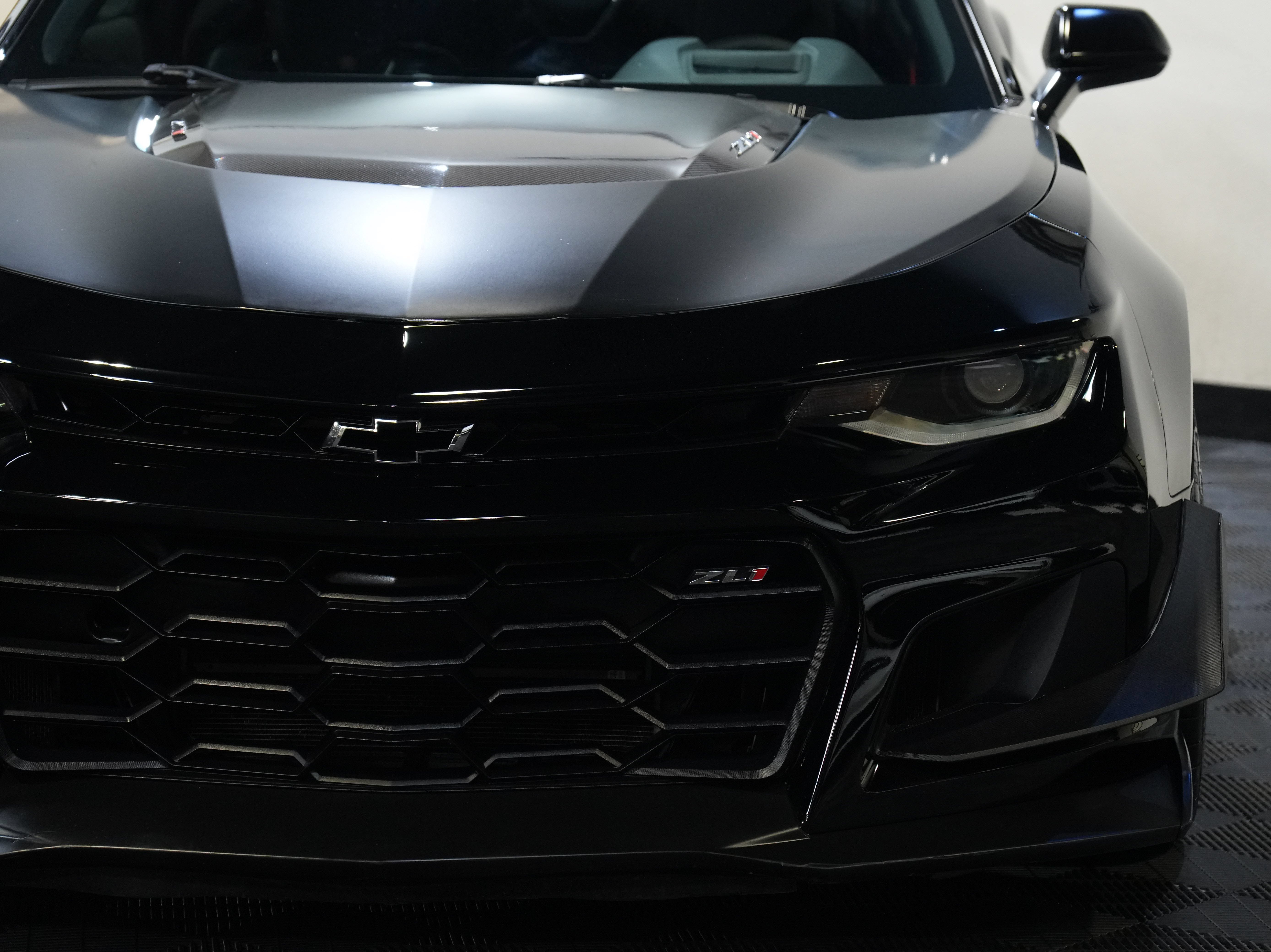 Used 2018 Chevrolet Camaro ZL1 RWD image 10