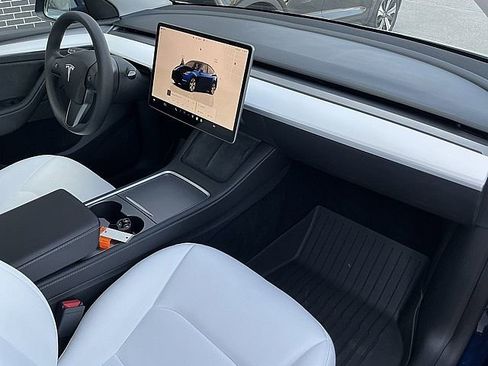 Used 2023 Tesla Model Y Long Range image 20