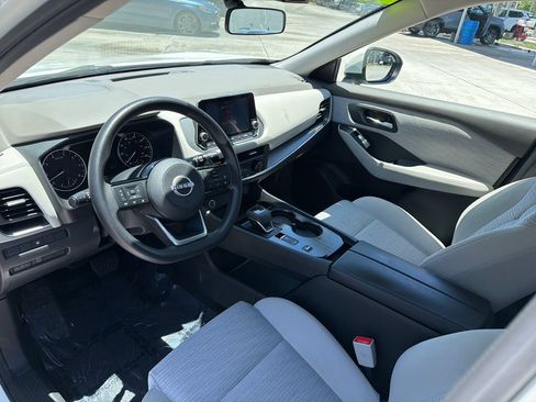 Used 2023 Nissan Rogue SV FWD image 13