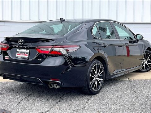 Used 2024 Toyota Camry SE FWD image 17