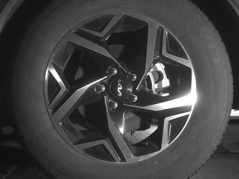 Used 2025 Kia Sportage LX image 14