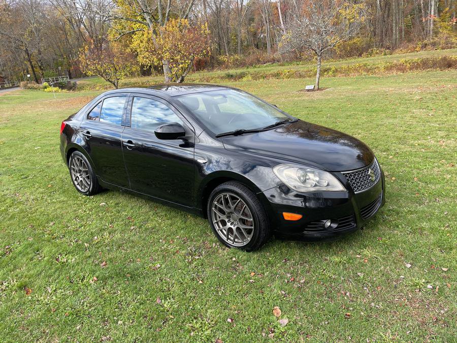 Used 2010 Suzuki Kizashi GTS FWD image 1